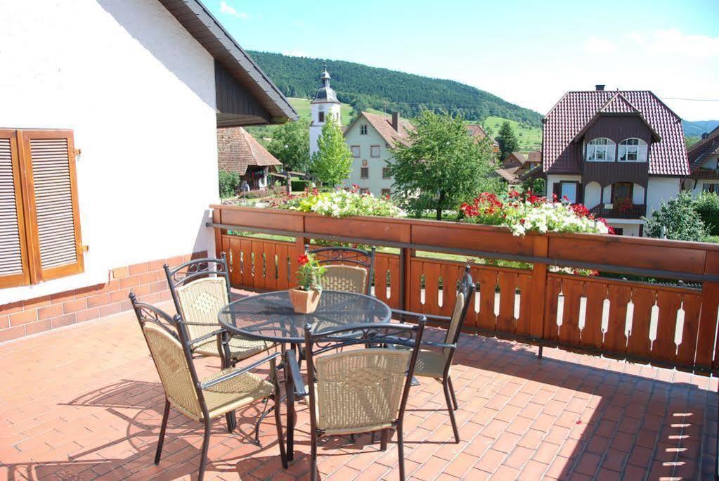 Landhotel Gasthaus Zum Pflug Цел ам Хармерсбах Екстериор снимка